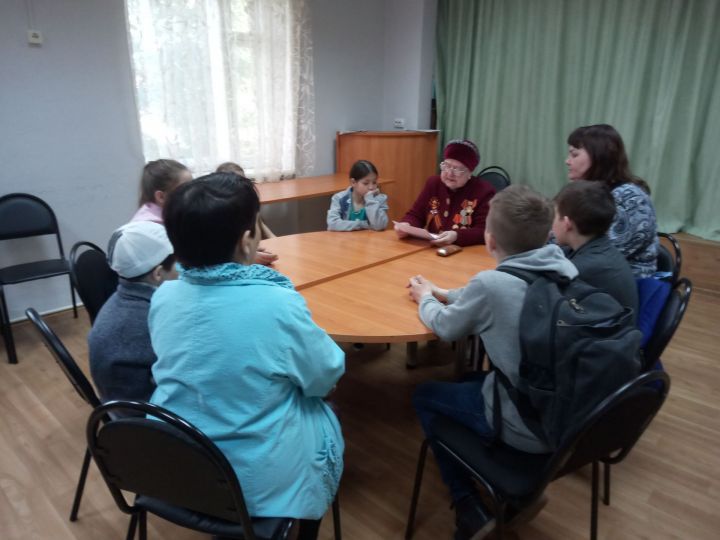 Встреча Лениногорских детей с блокадницей