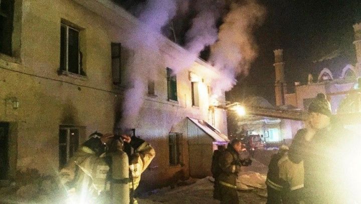 Жительница Лениногорска спасла из горящей квартиры своих маленьких детей