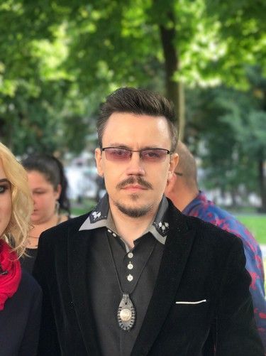 33-летний экс-участник «Битвы экстрасенсов» Константин Ямпольский скончался в больнице