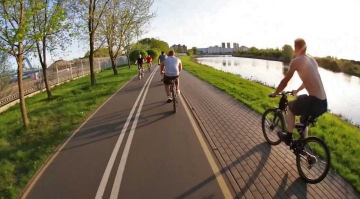Могут ли пешеходы передвигаться по велосипедным дорожкам?