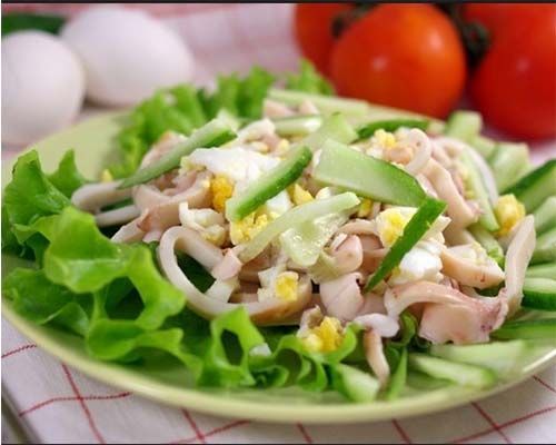 Как приготовить легкий салат с кальмарами лениногорцам