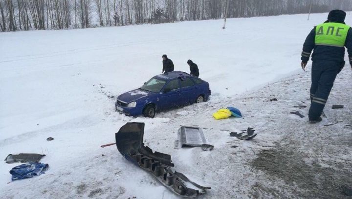 ​В массовой аварии на трассе Чистополь - Нижнекамск пострадали пять человек