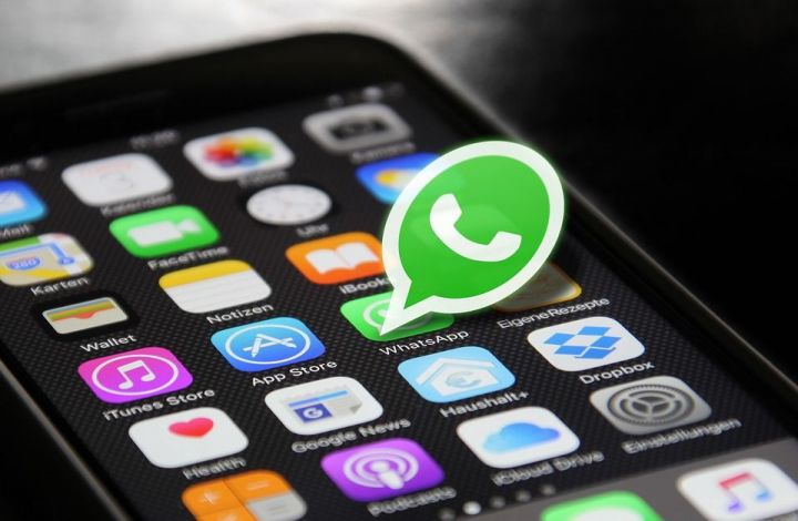 WhatsApp анонсировал появление собственных стикеров