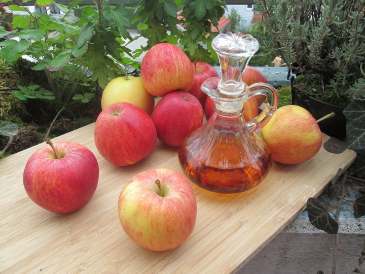 15 полезных свойств яблочного уксуса, которые стоит запомнить
