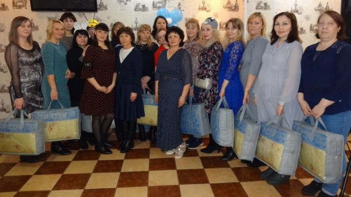 В Лениногорске прошло праздничное мероприятие «Пусть славится имя матери»