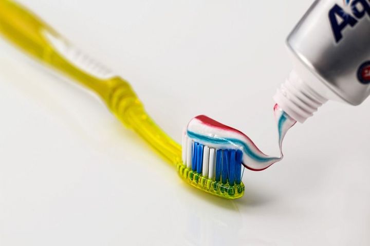 Интересные способы использования зубной пасты