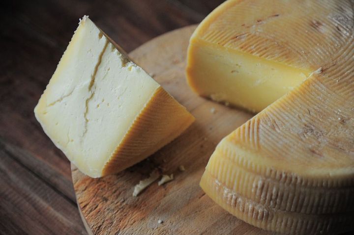 Как выбрать сыр. Как отличить сыр от сырного продукта