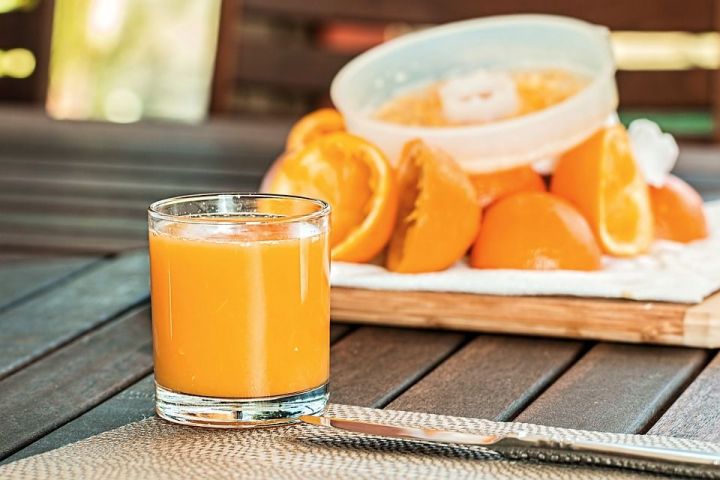 Ученые узнали о вреде фруктовых соков для микрофлоры кишечника