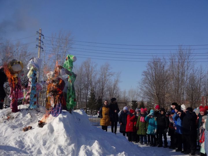 Блинный праздник в Лениногорске