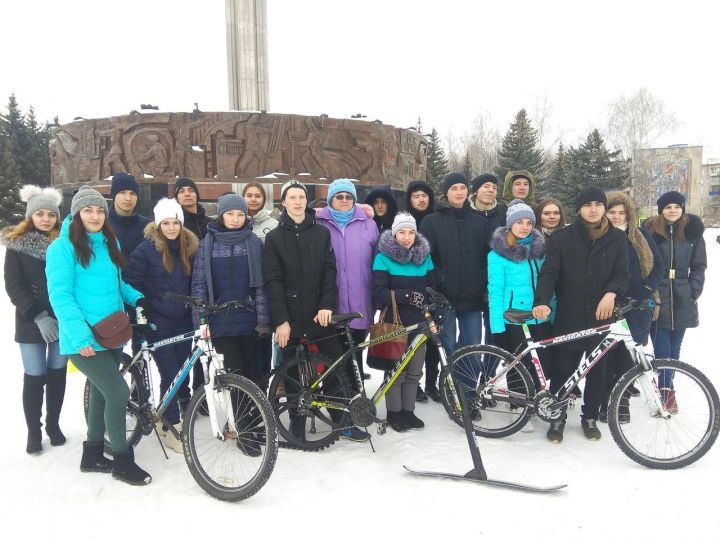 На велосипеде – и в мороз, и в стужу в Лениногорске