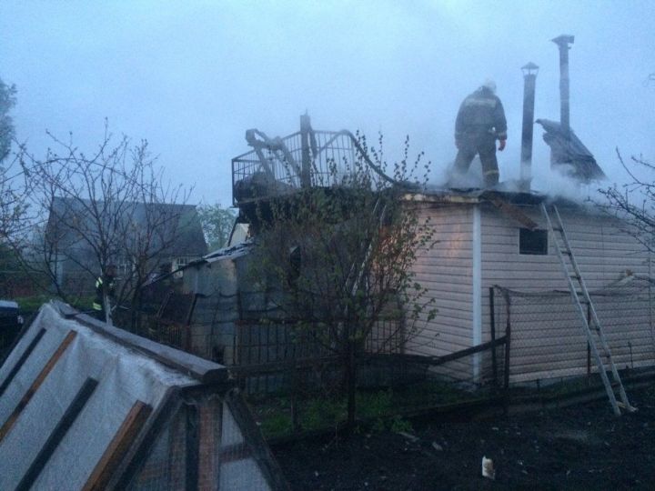 Семья с тремя детьми сгорела в садовом домике