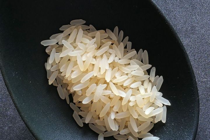 Пропаренный рис (рис парбоилд): полезные свойства, отличие от простого, использование в кулинарии