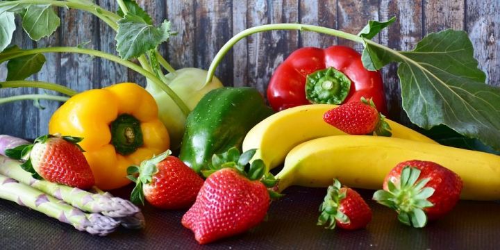 Запасаем витамины: 10 лайфхаков, как сохранить овощи и фрукты свежими как можно дольше