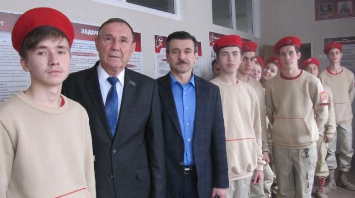 В Лениногорске состоялось торжественное открытие первого в городе кабинета ЮНАРМИИ