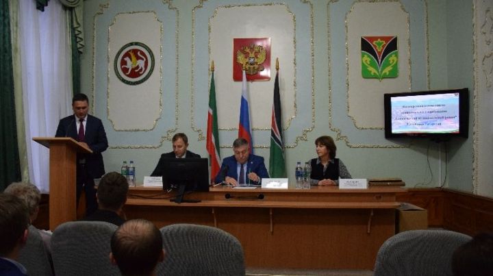 В мэрии Лениногорска состоялась внеочередная сессия районного Совета
