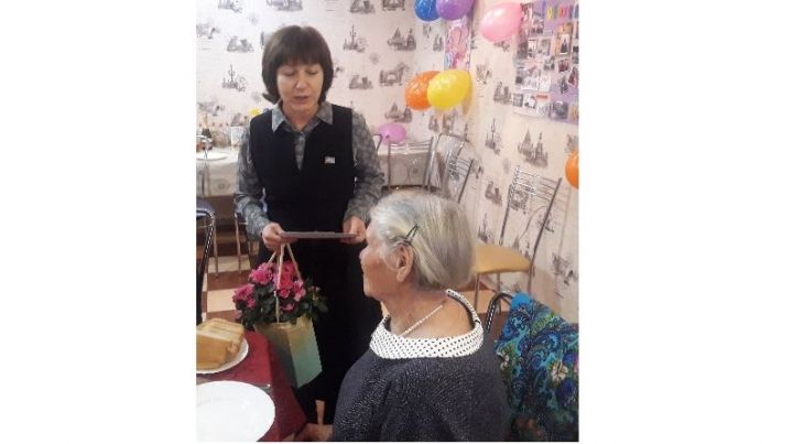 Жительница Лениногорска отметила свой 90-летний День рождения