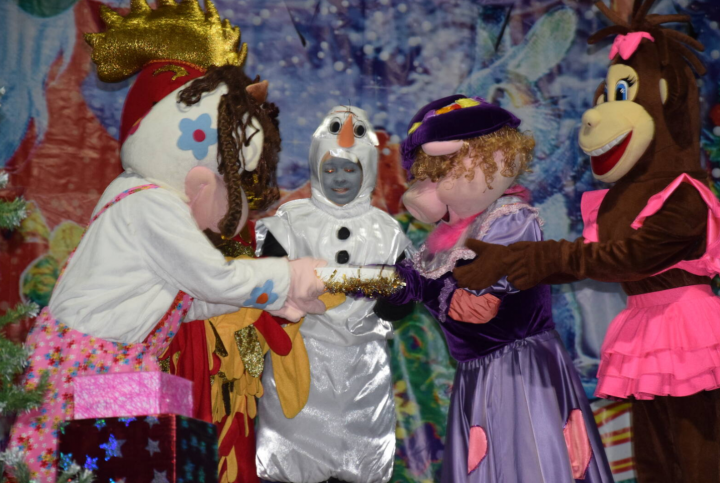 А вы видели волшебную новогоднюю Елку, Деда Мороза и Снегурочку в Лениногорске?