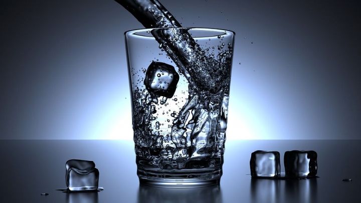 Скольких людей вы знаете, которые говорят, что они не хотят пить воду перед сном, потому что из-за этого им приходится вставать ночью?