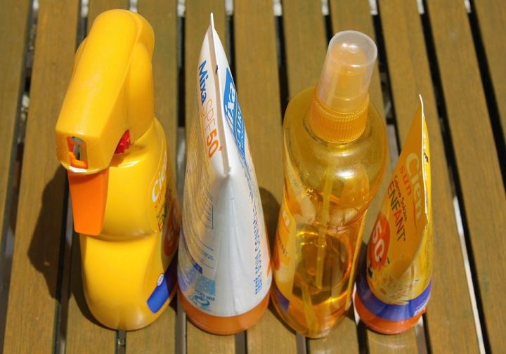 СМИ: Солнцезащитные кремы могут быть опасны для здоровья