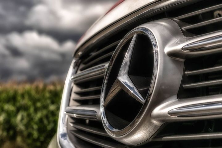 В России отзывают более тысячи автомобилей Mercedes-Benz