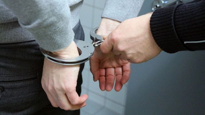 Полицейские Казани задержали подозреваемых в совершении разбойного нападения
