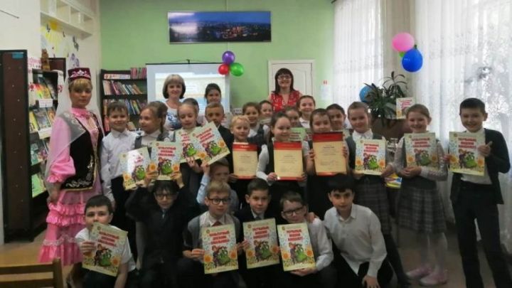 Библиотекари Лениногорска провели литературно-развлекательный праздник «Мы культурные ребята»