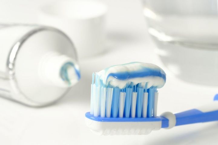 Эксперты назвали лучшую зубную пасту