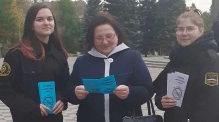Активистами Лениногорского молодежного центра «Форпост» была проведена акция «Коррупции-нет!»