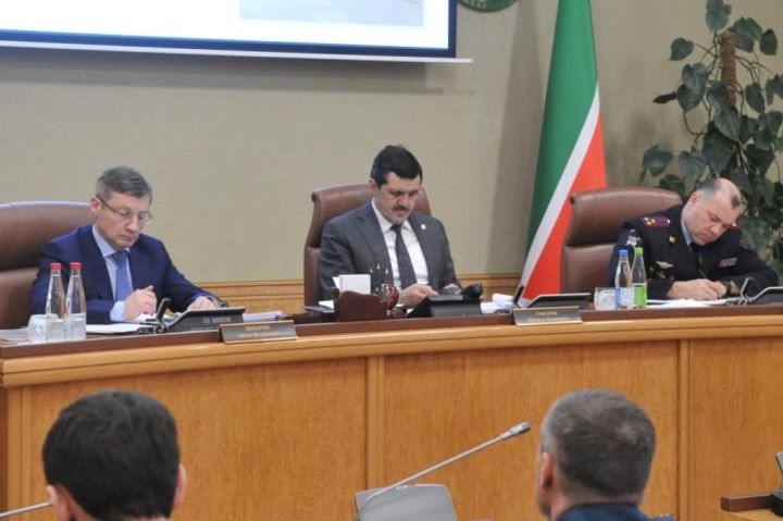 В Кабинете МинистровРеспублики Татарстан состоялось заседание правительственной комиссии по обеспечению безопасности дорожного движения