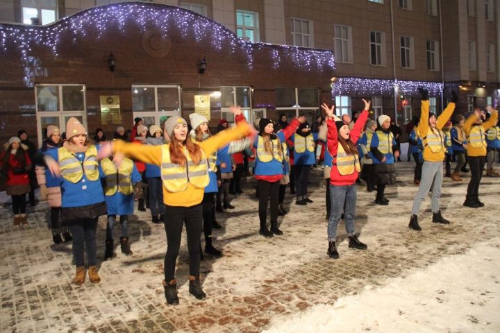 В Татарстане в зимние каникулы состоялся яркий массовый флешмоб