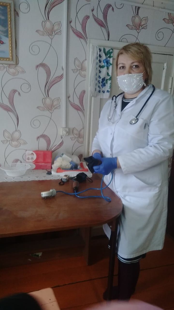 Лидером народного голосования стала медсестра Елена Борисова!