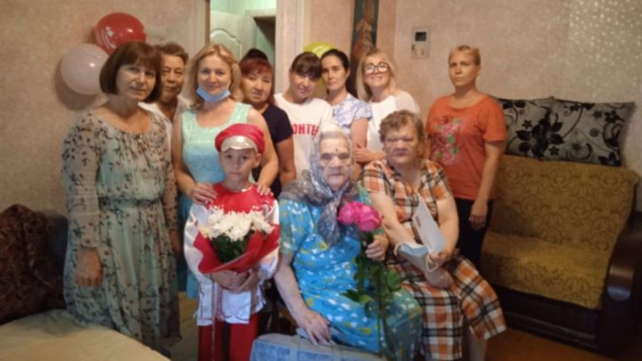 Доблестная труженница Лениногорска Александра Митяева отметила свой 90 – летний юбилей