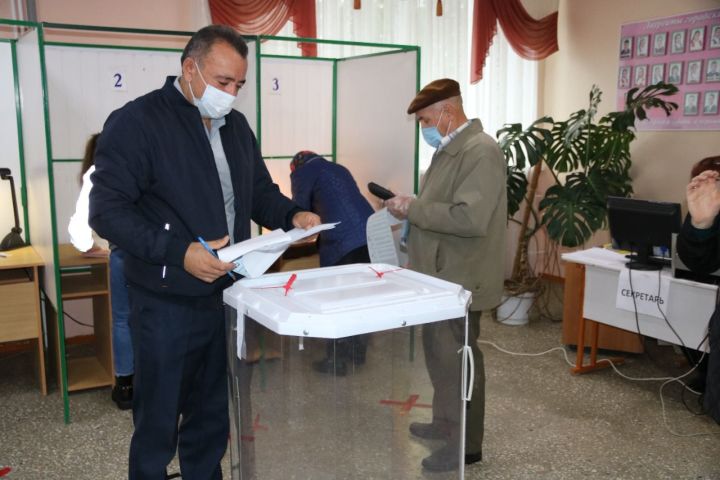 Выборы в Лениногорске проходят при активном участии людей разных национальностей