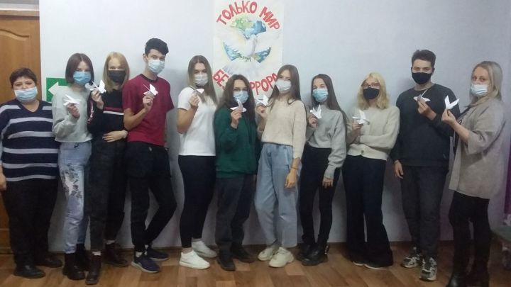 Юные лениногорцы приняли участие в мастер-классе «Голубь мира»