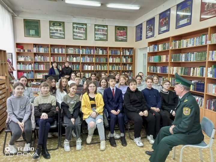 Лениногорские гимназисты встретились с представителем заказника «Степной»