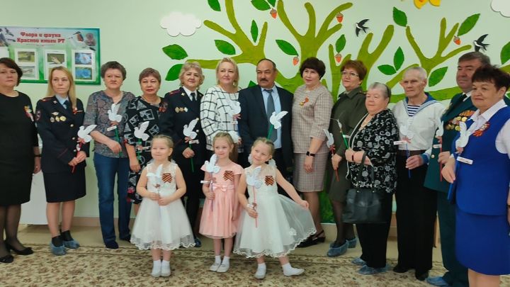 В Лениногорске состоялась встреча ветеранов полиции с детсадовцами