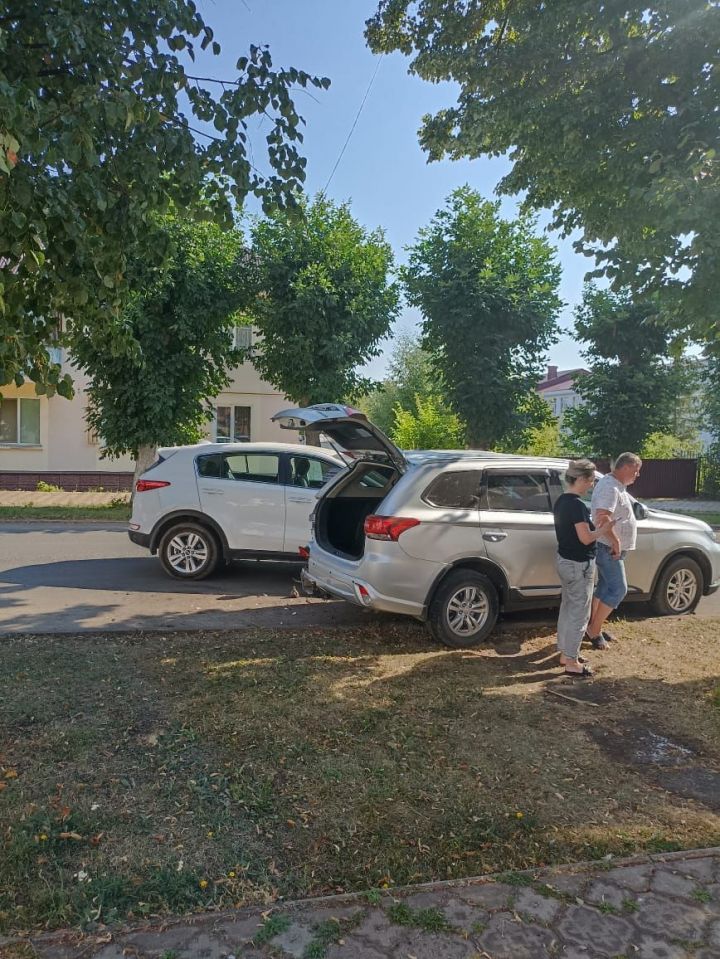 Жительница Лениногорска протаранила припаркованный автомобиль