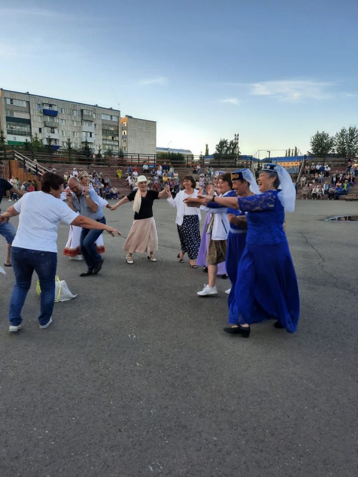 В Татарстане проходит творческий автомарафон радиостанции “Китап”