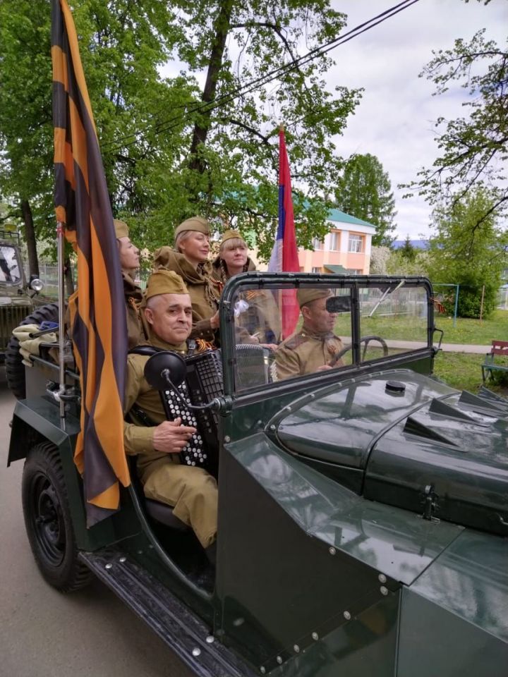 Лениногорские ветераны войны принимали поздравления от фронтовых агитбригад