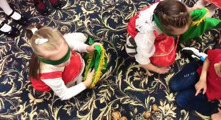 В Лениногорске дети учились играть в старинную мордовскую игру