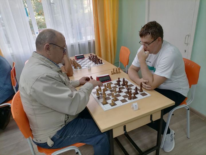 В Лениногорске прошёл VI турнир «Честь шахматной короны»