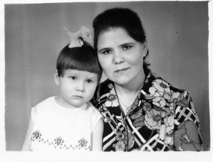 В Лениногорске Юлия Илюхина посвятила воспитанию детей 46 лет