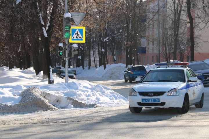 Водителям Лениногорска рассказали секрет правильной накачки зимних шин