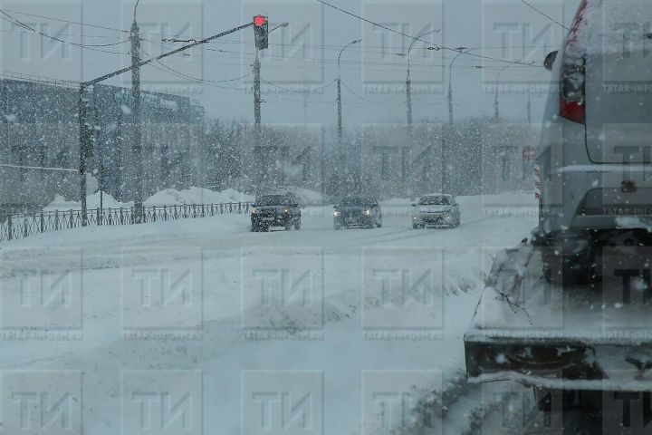 Как не попасть в ДТП во время сильного снегопада?