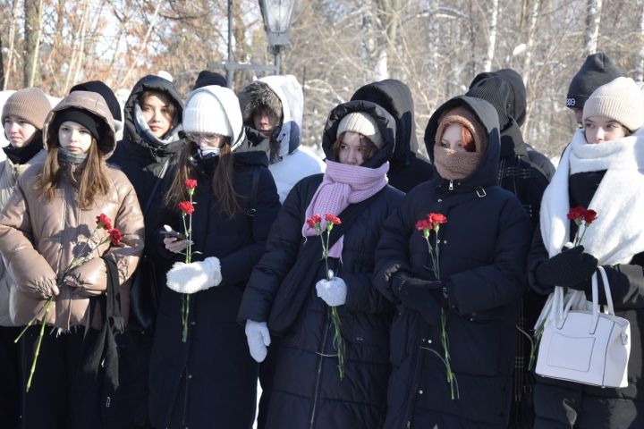 В Лениногорске прошел митинг, посвящённый в честь годовщины вывода войск из Афганистана