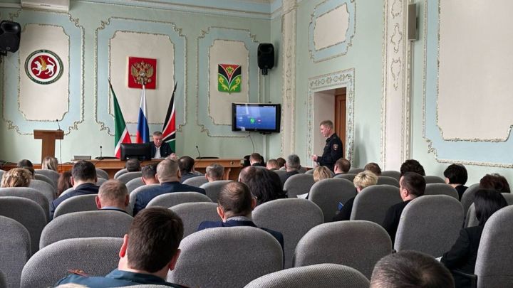 В Лениногорске проходит еженедельная общегородская планерка