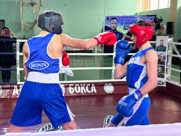 В Лениногорске проходит второй турнир по боксу памяти Дамира Исламова