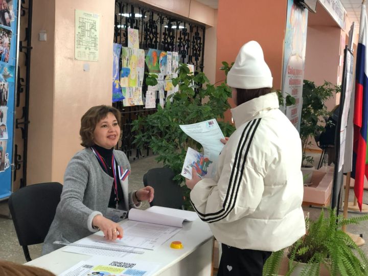 Ирине Кадышевой из Лениногорска 15 марта исполнилось 18 лет, и она впервые участвовала в выборах