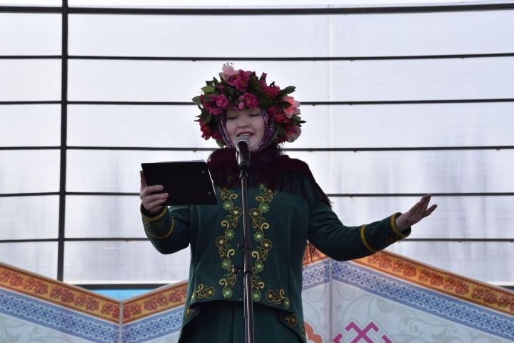 В Лениногорске в парке «Юбилейный» прошло празднование Масленицы