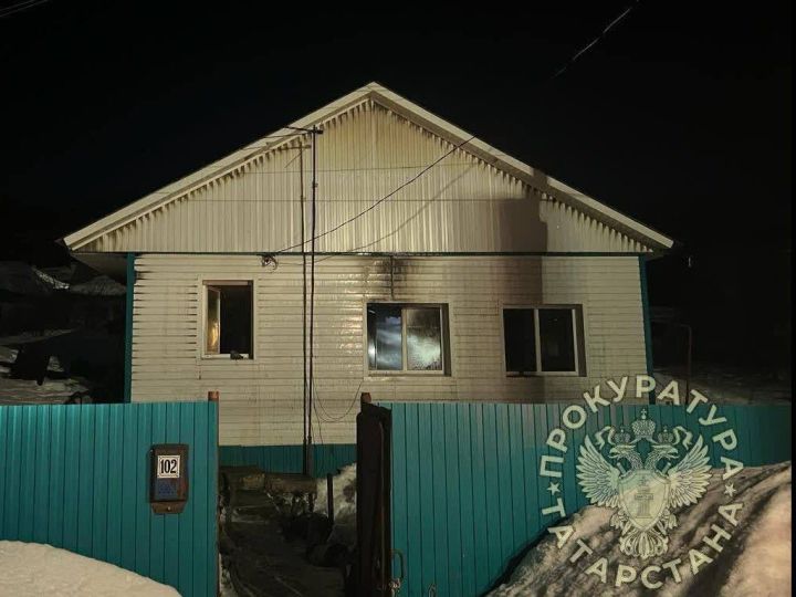 В Лениногорске при пожаре заживо сгорела хозяйка дома с сожителем